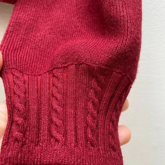 Lili Sidonio - Molly Bracken Oxblood Balloon Sleeve Cropped Cardigan - Picture 5 of 8